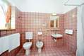 Bagno con doccia, camera standard. 